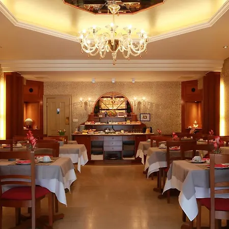 Hotel Figaro