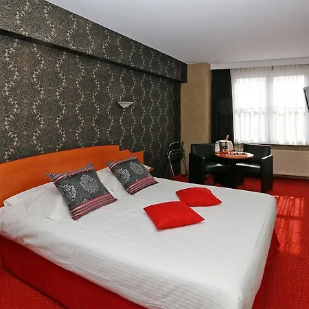 Отель Figaro Кнокке-Хейст