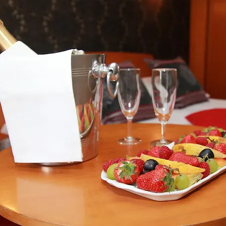 Figaro Hotel 3*