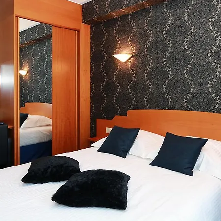 Отель Figaro Кнокке-Хейст